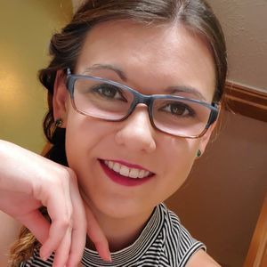 Meet your Posher, Carrie